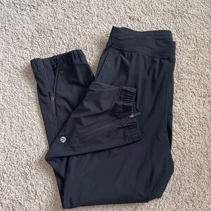 Lululemon Ankle Cropped Joggers